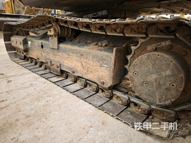 單側(cè)履帶整體（整機(jī)外觀）