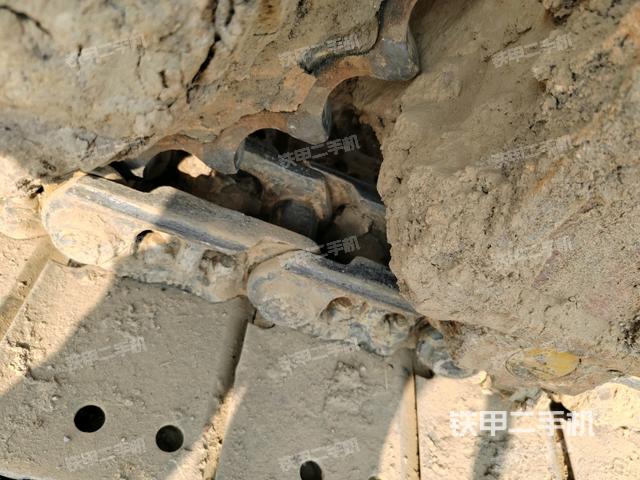 右驅(qū)動(dòng)輪（行走機(jī)構(gòu)）