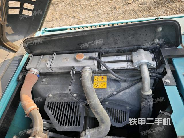 散熱器正面(大件艙室) 散熱器正面(大件艙室)