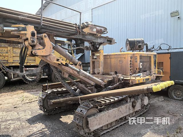 整機右后45°(設(shè)備外觀及核心部件) 整機右后45°(設(shè)備外觀及核心部件)