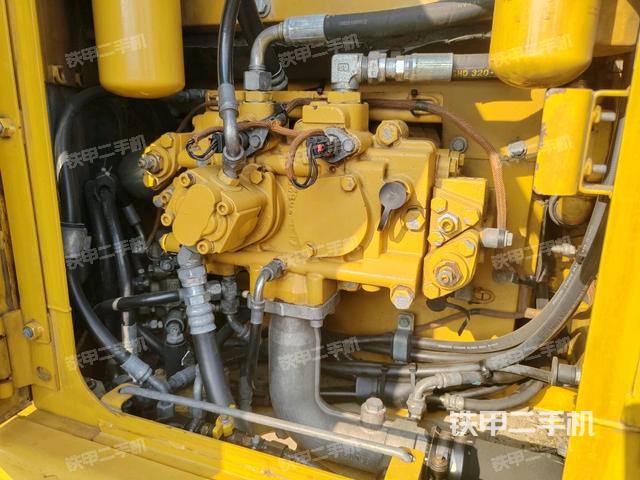 液壓泵斜45?右（大件艙室）