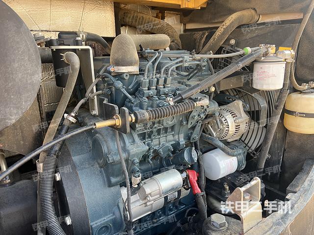 發(fā)動(dòng)機(jī)整體俯視（整機(jī)外觀）