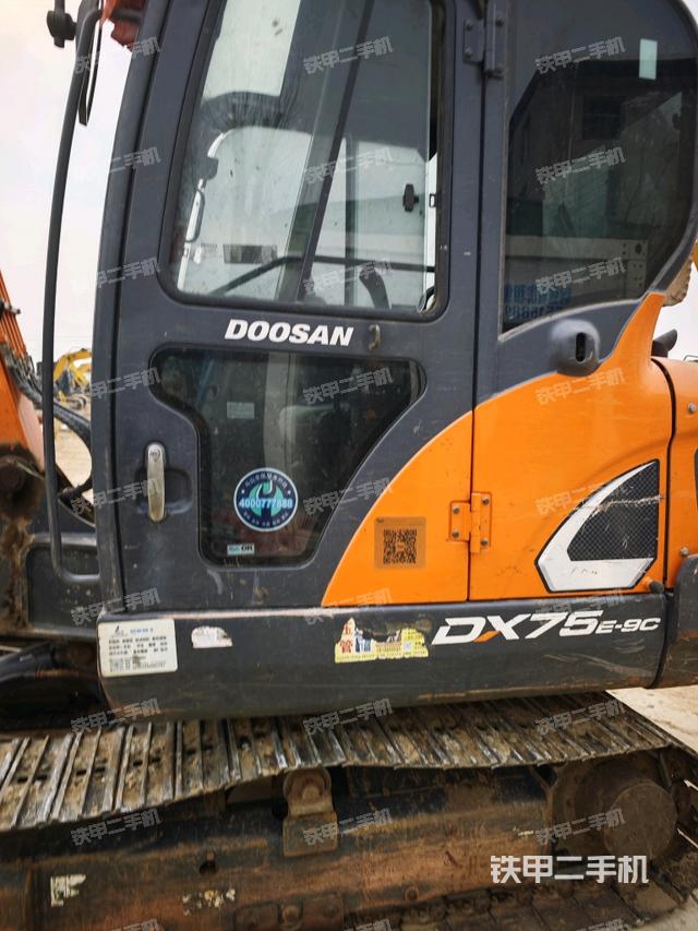 駕駛室頂部（整機(jī)外觀）