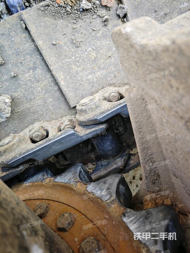 右側(cè)履帶整體（行走機(jī)構(gòu)）