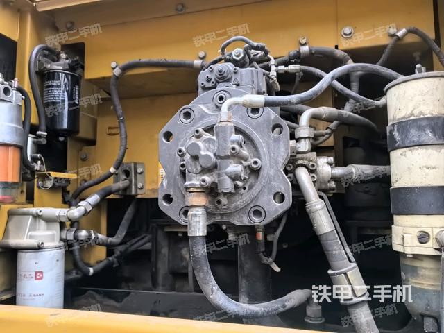 液壓泵斜45?左（大件艙室）