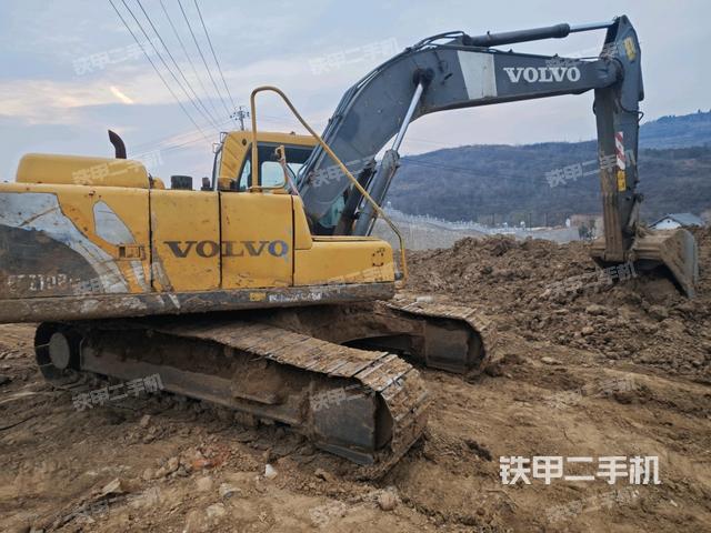 整機(jī)右后45°(整機(jī)外觀) 整機(jī)右后45°(整機(jī)外觀)