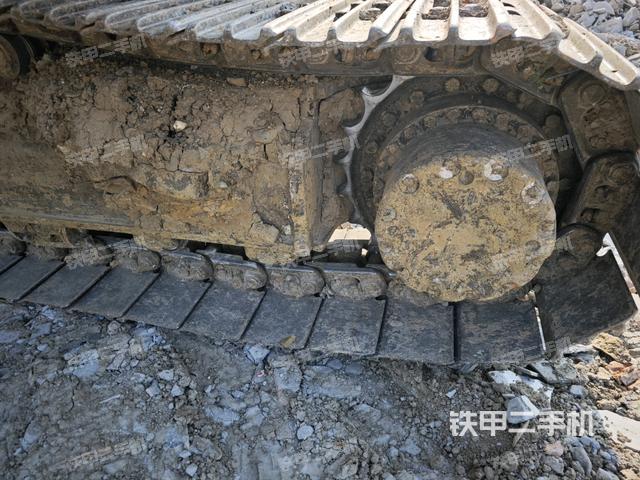 右側(cè)行走馬達(dá)蓋板(行走機(jī)構(gòu)) 右側(cè)行走馬達(dá)蓋板(行走機(jī)構(gòu))