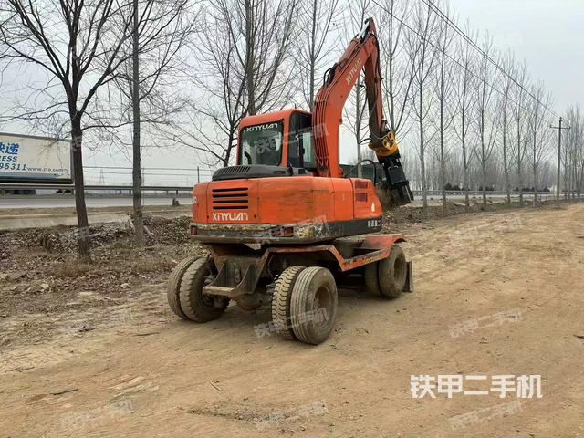 駕駛室整體（整機(jī)外觀）