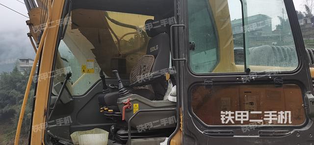 駕駛室整體（整機(jī)外觀）