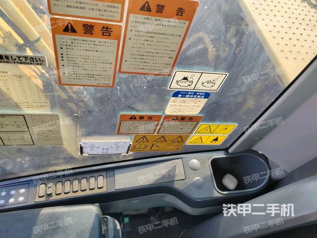 右側(cè)玻璃角標(biāo)（駕駛室部分）