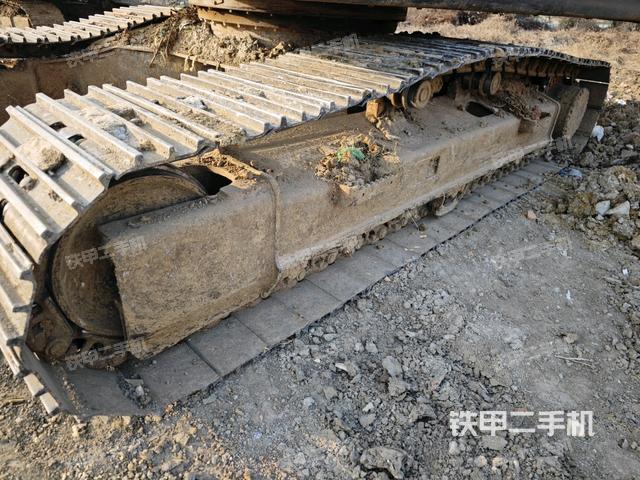 左側(cè)履帶整體?（行走機(jī)構(gòu)）