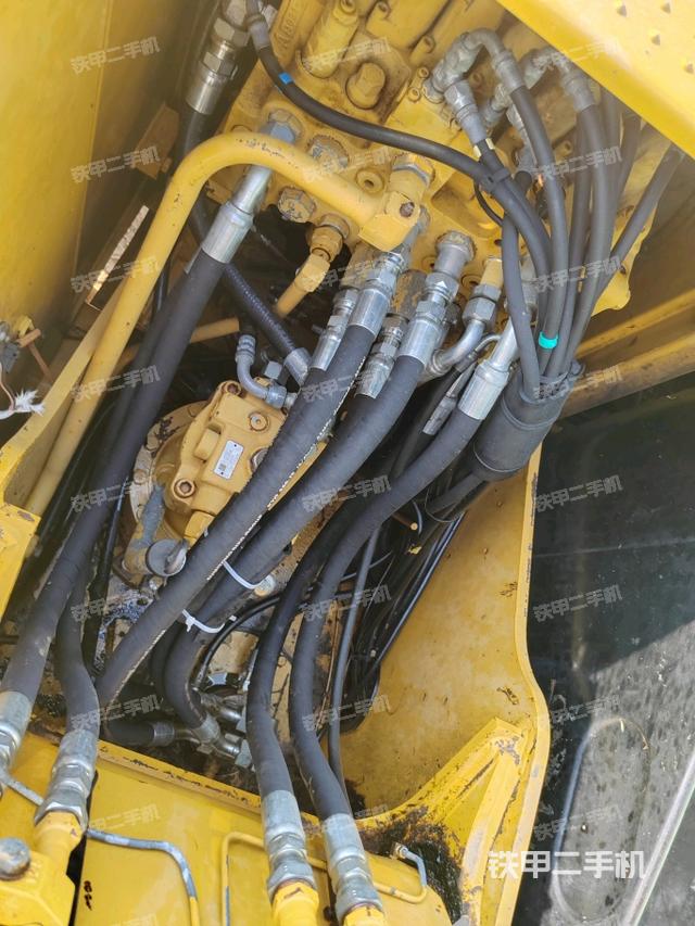 回轉(zhuǎn)馬達(dá)（上車部件）