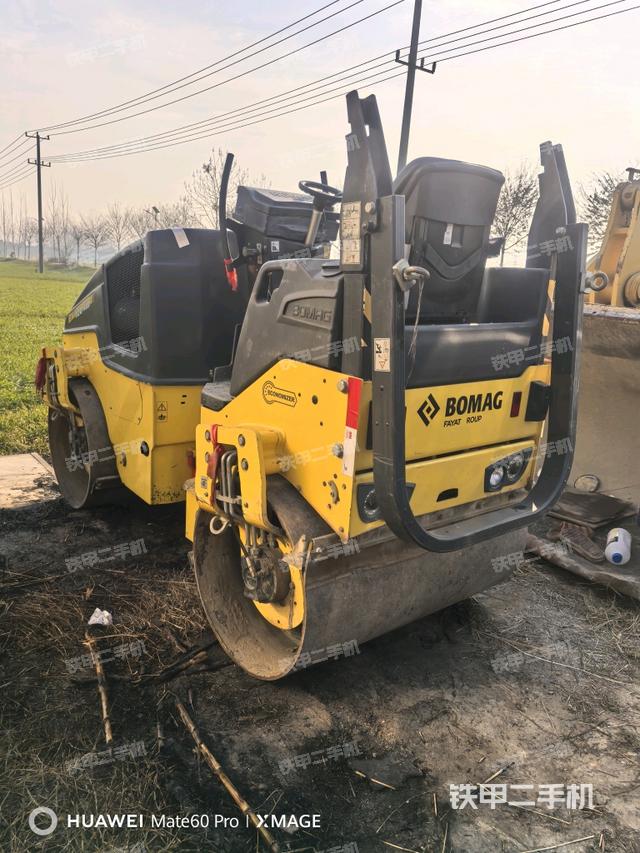 整機(jī)右后45°（設(shè)備外觀及核心部件）