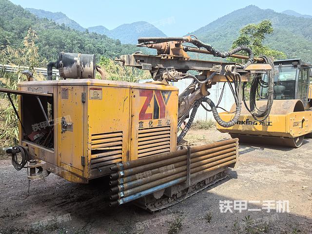 整機右側(cè)(設(shè)備外觀及核心部件) 整機右側(cè)(設(shè)備外觀及核心部件)