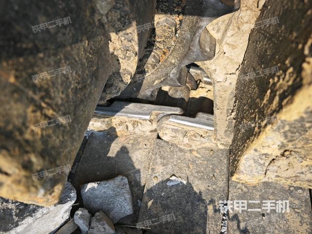 右驅(qū)動(dòng)輪(行走機(jī)構(gòu)) 右驅(qū)動(dòng)輪(行走機(jī)構(gòu))