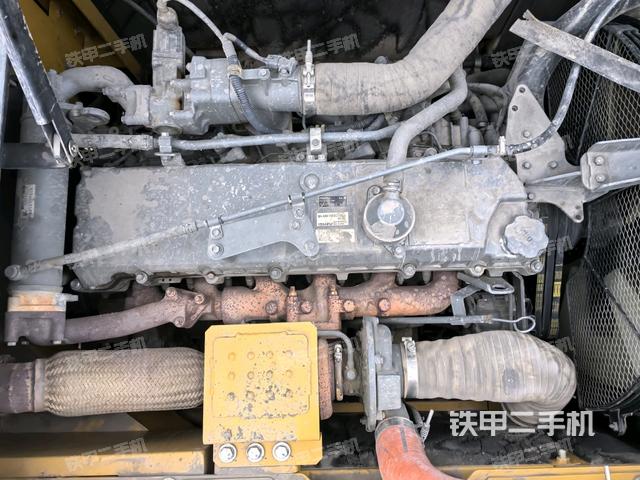 氣門室蓋螺絲特寫（上車部件）