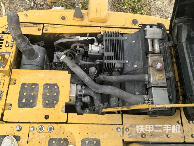 發(fā)動機室(上車部件) 發(fā)動機室(上車部件)