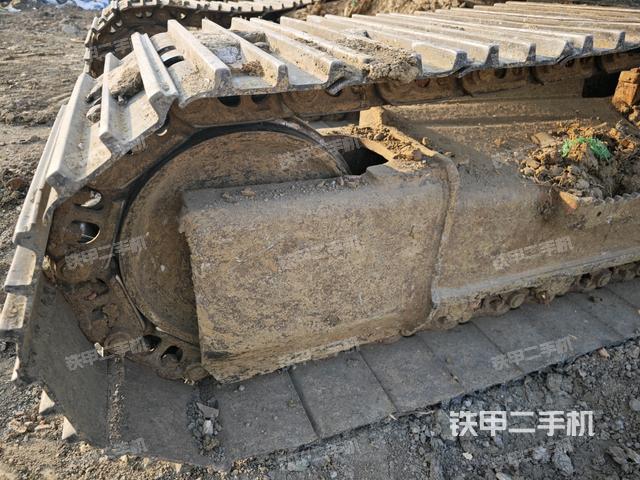 左驅(qū)動(dòng)輪（行走機(jī)構(gòu)）