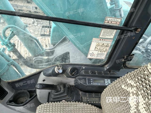 座椅右側(cè)控制臺/鑰匙門/油門/含右手柄（駕駛室部分）