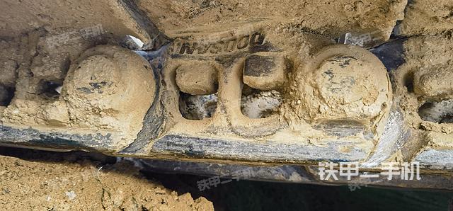 單側(cè)履帶整體（整機(jī)外觀）