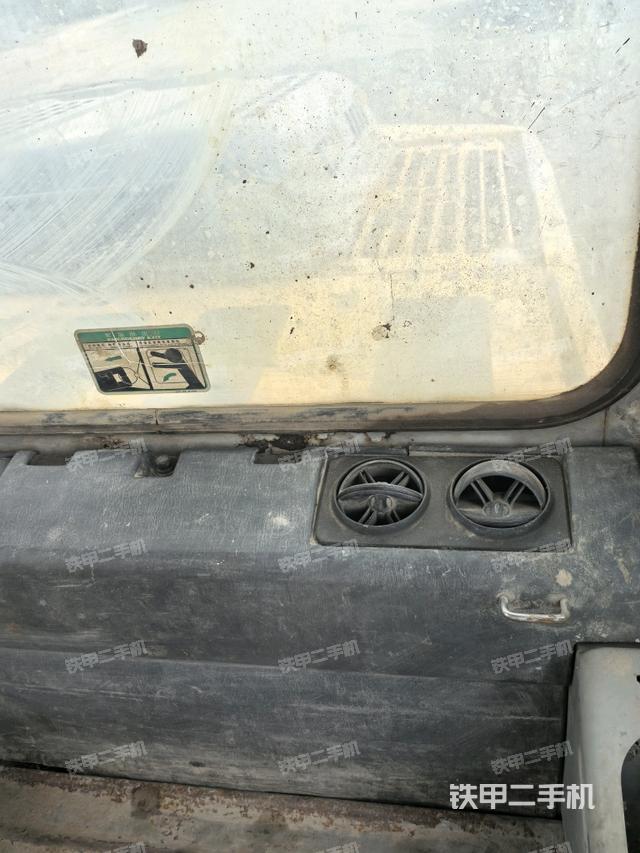 后窗玻璃角標(biāo)（駕駛室部分）