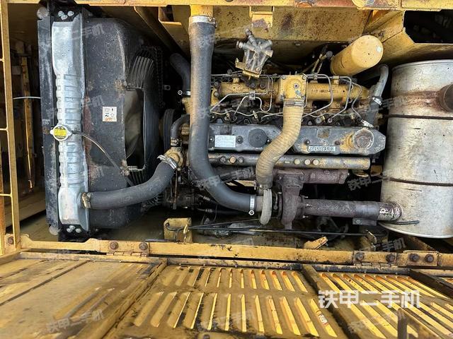 發(fā)動(dòng)機(jī)整體俯視(整機(jī)外觀) 發(fā)動(dòng)機(jī)整體俯視(整機(jī)外觀)