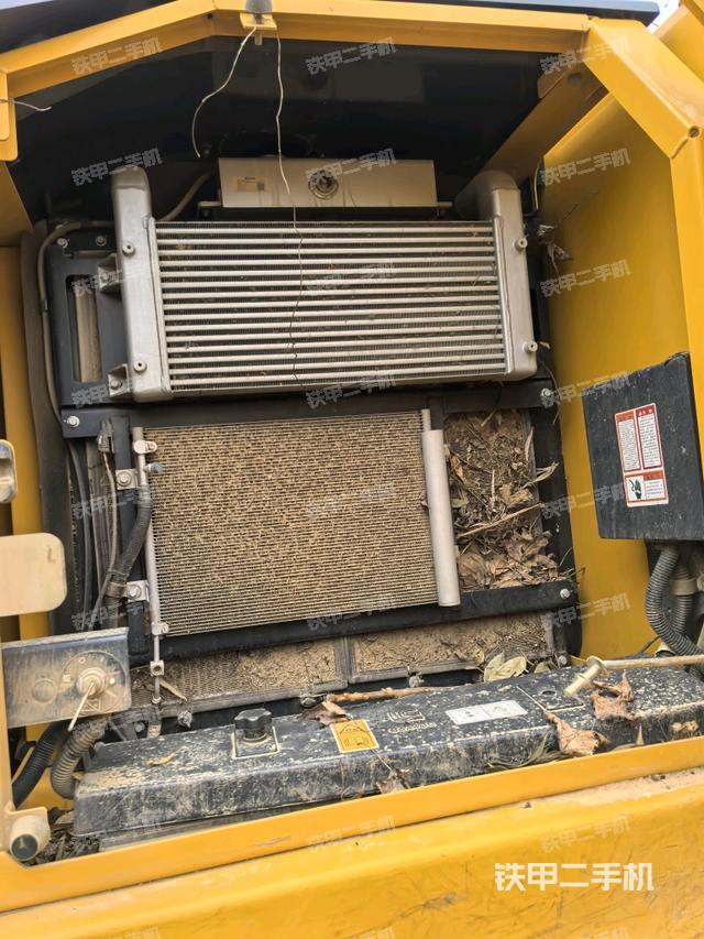 散熱器正面（大件艙室）