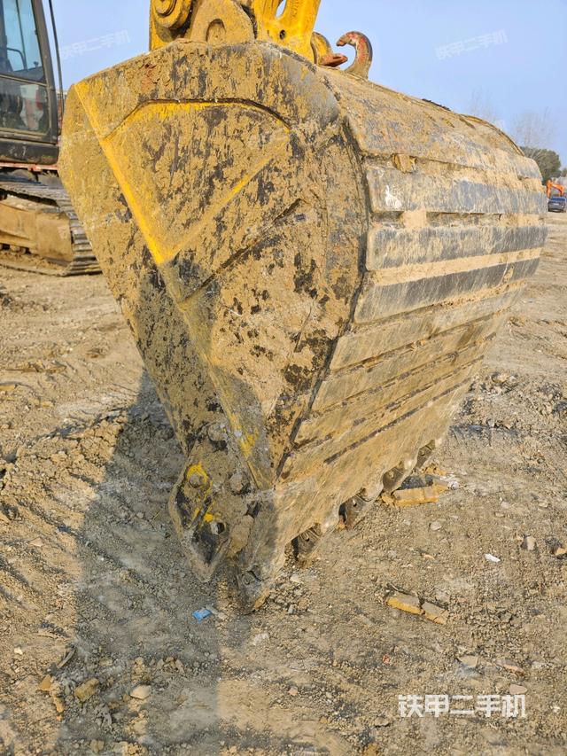 大臂根部?斜視（工作和回轉(zhuǎn)裝置）