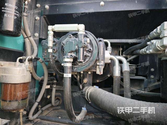 液壓泵斜45?左(大件艙室) 液壓泵斜45?左(大件艙室)