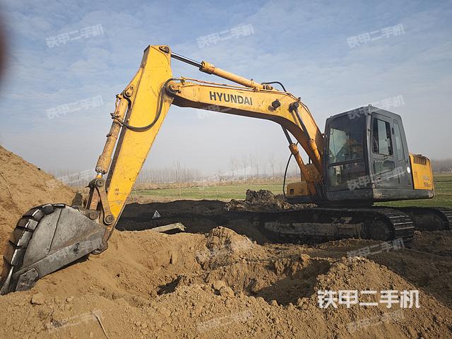 现代R150LC-7挖掘机