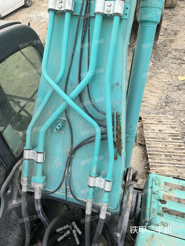 大臂背部俯視（工作和回轉(zhuǎn)裝置）