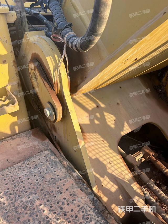 大臂根部?斜視（工作和回轉(zhuǎn)裝置）