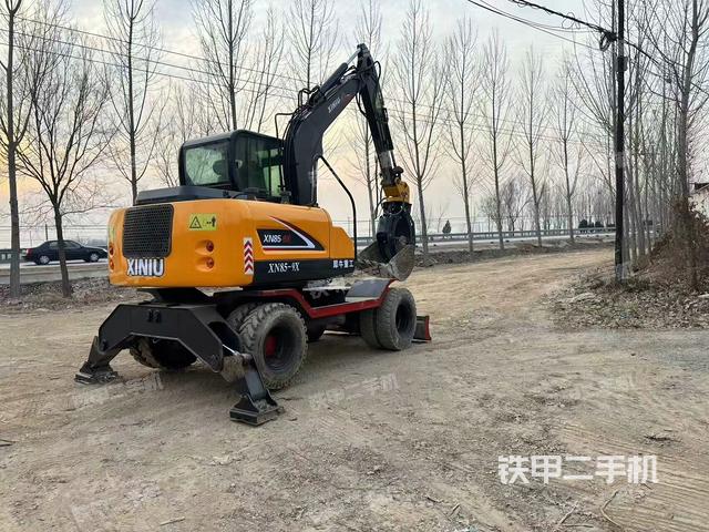 駕駛室整體(整機外觀) 駕駛室整體(整機外觀)