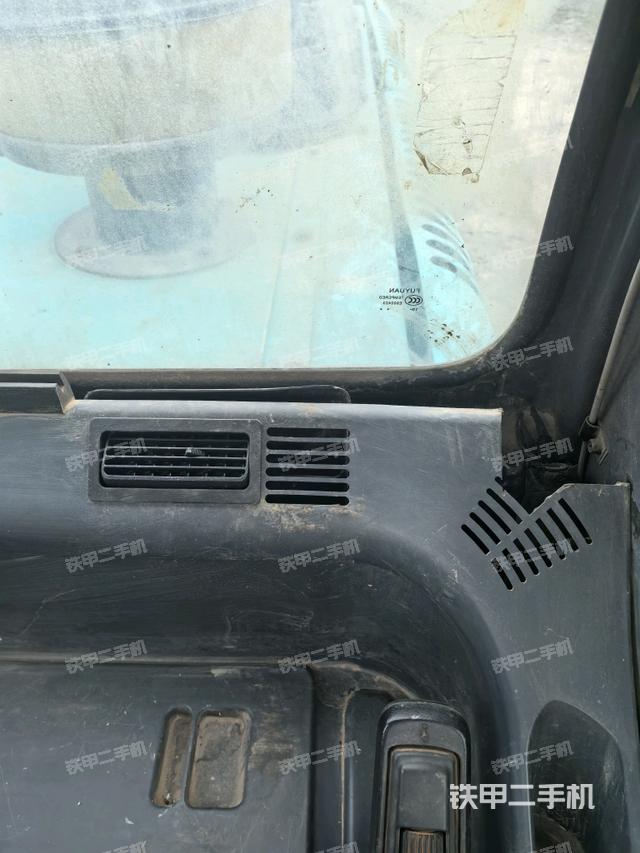 后窗玻璃角標(biāo)（駕駛室部分）