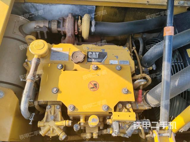 氣門室蓋螺絲特寫（上車部件）