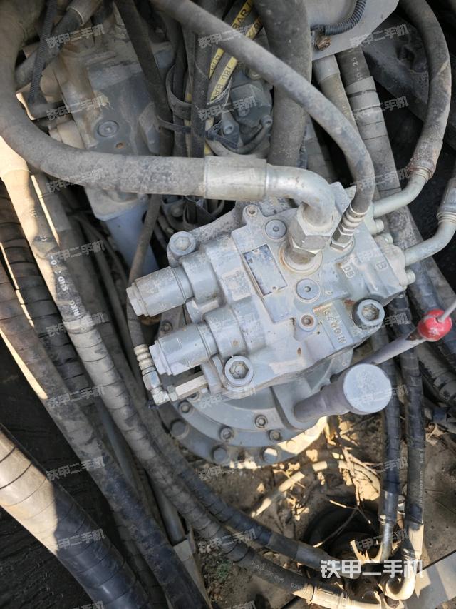 駕駛室頂部俯視(上車(chē)部件) 駕駛室頂部俯視(上車(chē)部件)