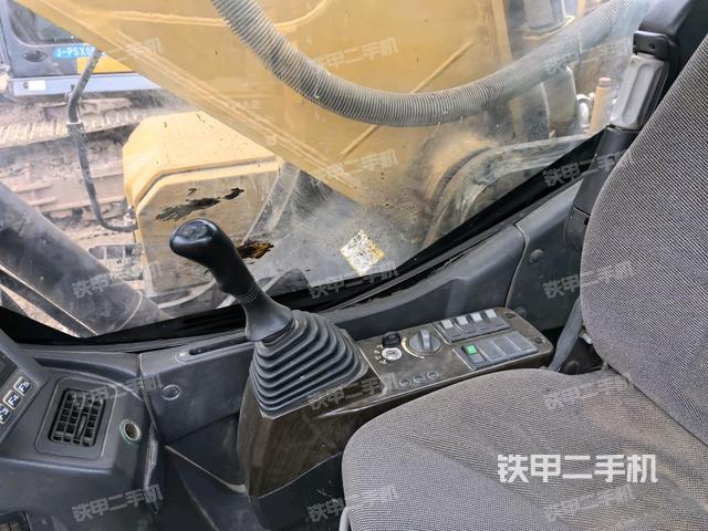 座椅左側(cè)控制臺(tái)/音響/含左手柄（駕駛室部分）