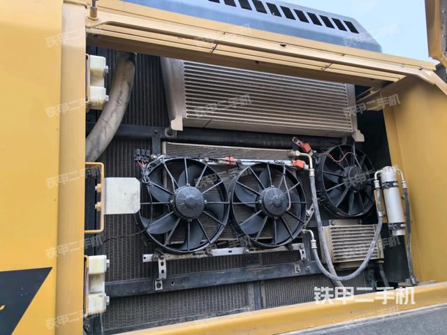 散熱器正面（大件艙室）