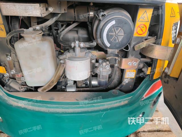 發(fā)動機(jī)室(上車部件) 發(fā)動機(jī)室(上車部件)
