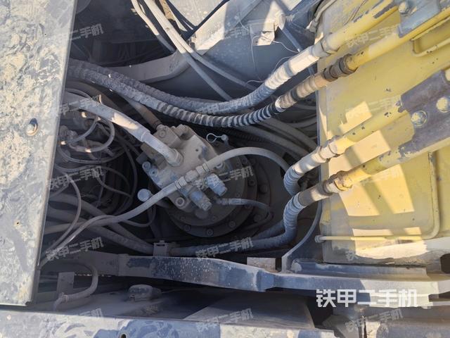 回轉(zhuǎn)馬達和主控閥（整機外觀）