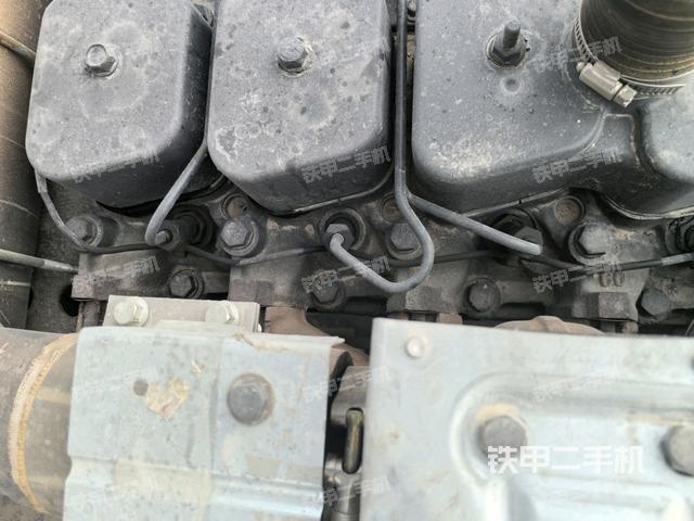 氣門(mén)室蓋螺絲特寫(xiě)（上車部件）