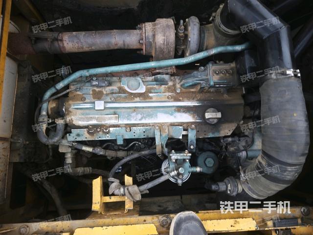 發(fā)動(dòng)機(jī)整體俯視(整機(jī)外觀) 發(fā)動(dòng)機(jī)整體俯視(整機(jī)外觀)
