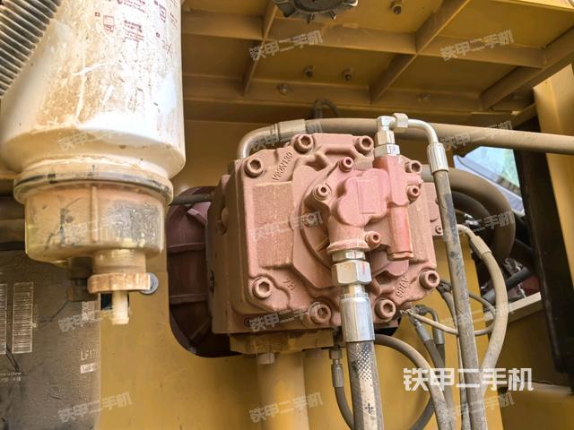 液壓泵斜45?左（大件艙室）