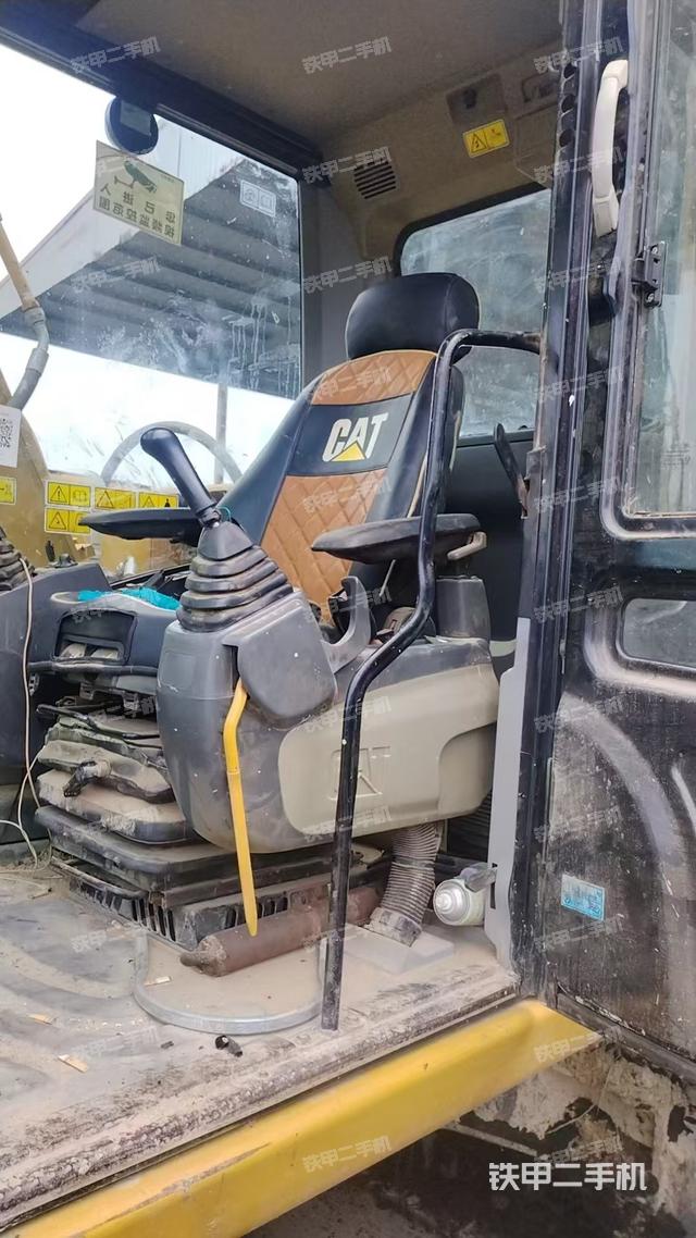 駕駛室整體（整機(jī)外觀）