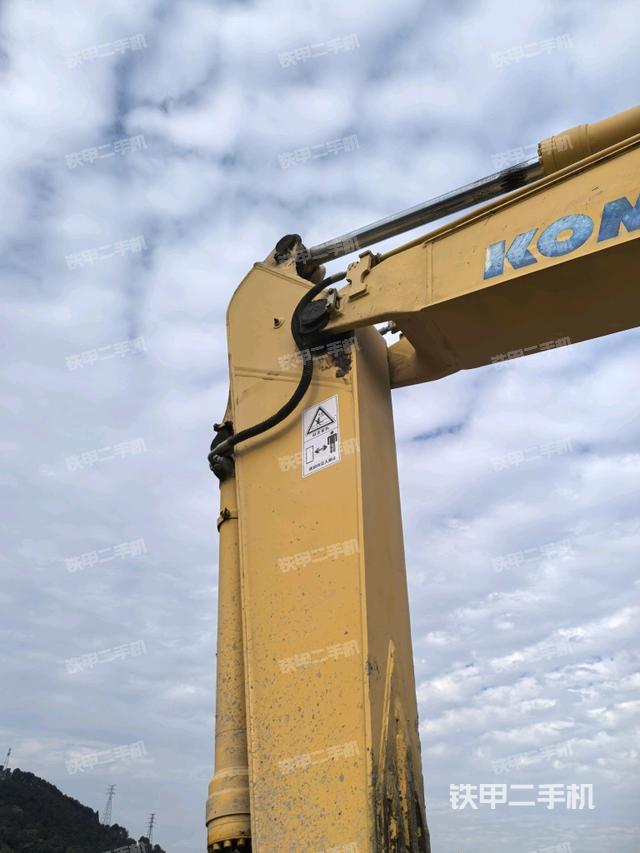 小臂整體左后（工作和回轉(zhuǎn)裝置）