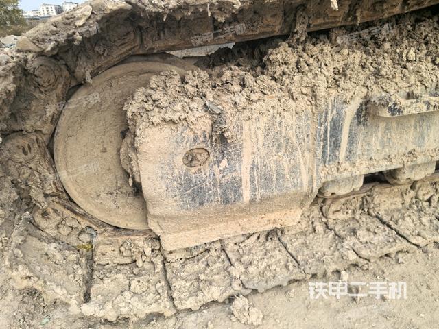 左驅(qū)動(dòng)輪（行走機(jī)構(gòu)）