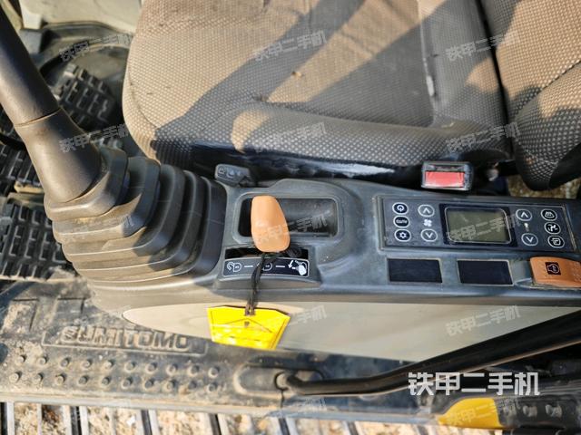 座椅左側(cè)控制臺(tái)/音響/含左手柄（駕駛室部分）