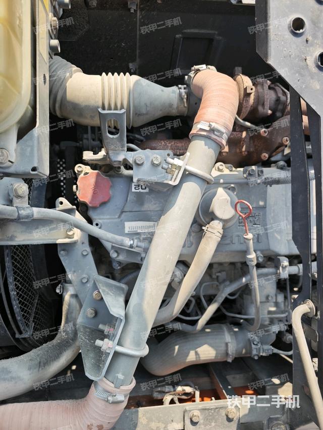 發(fā)動(dòng)機(jī)室(上車(chē)部件) 發(fā)動(dòng)機(jī)室(上車(chē)部件)