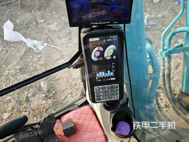 座椅左側(cè)控制臺/音響/含左手柄(駕駛室部分) 座椅左側(cè)控制臺/音響/含左手柄(駕駛室部分)