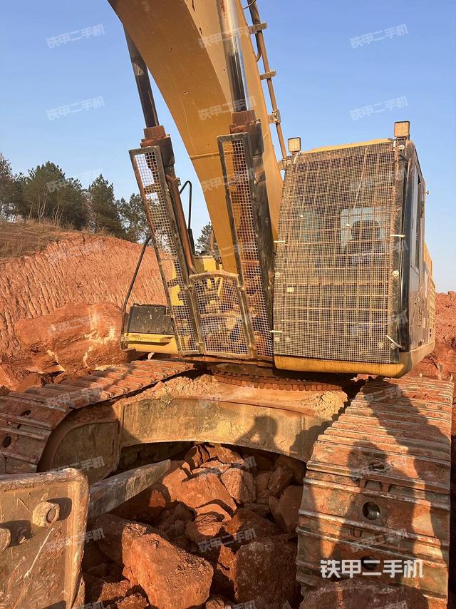 大臂油缸整體?豎拍（工作和回轉(zhuǎn)裝置）